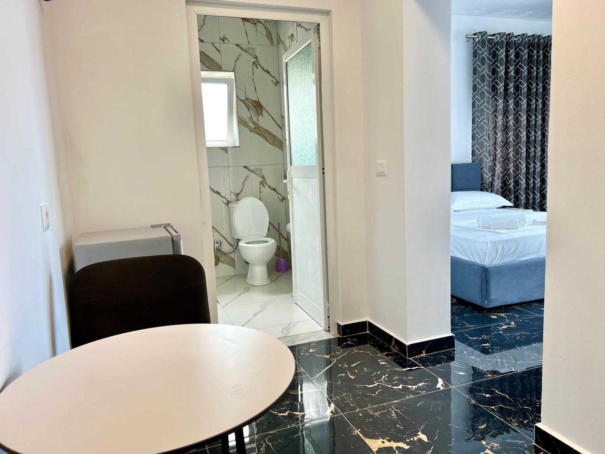 Redi'S Seaview Apartments Σαράντα Εξωτερικό φωτογραφία