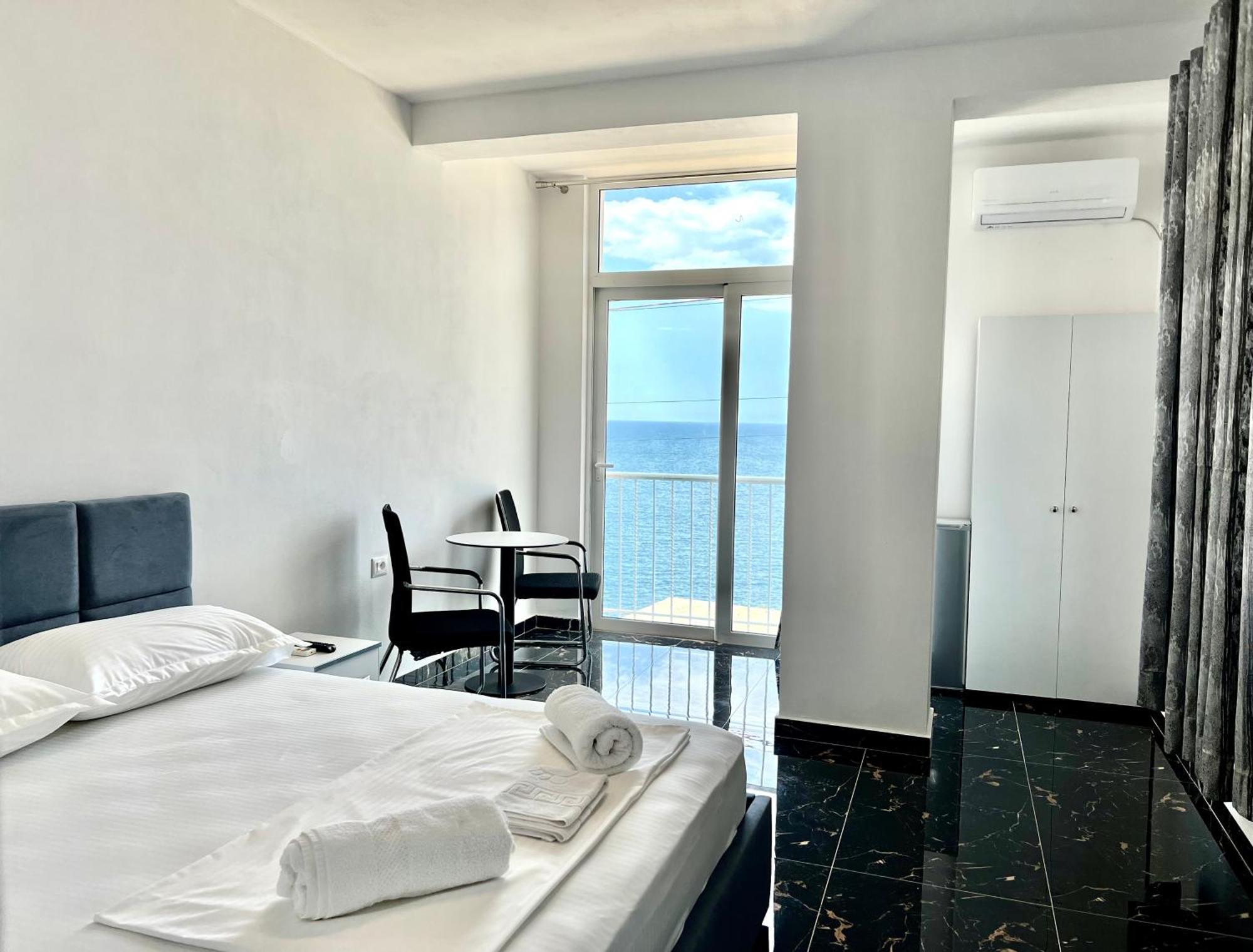 Redi'S Seaview Apartments Σαράντα Εξωτερικό φωτογραφία
