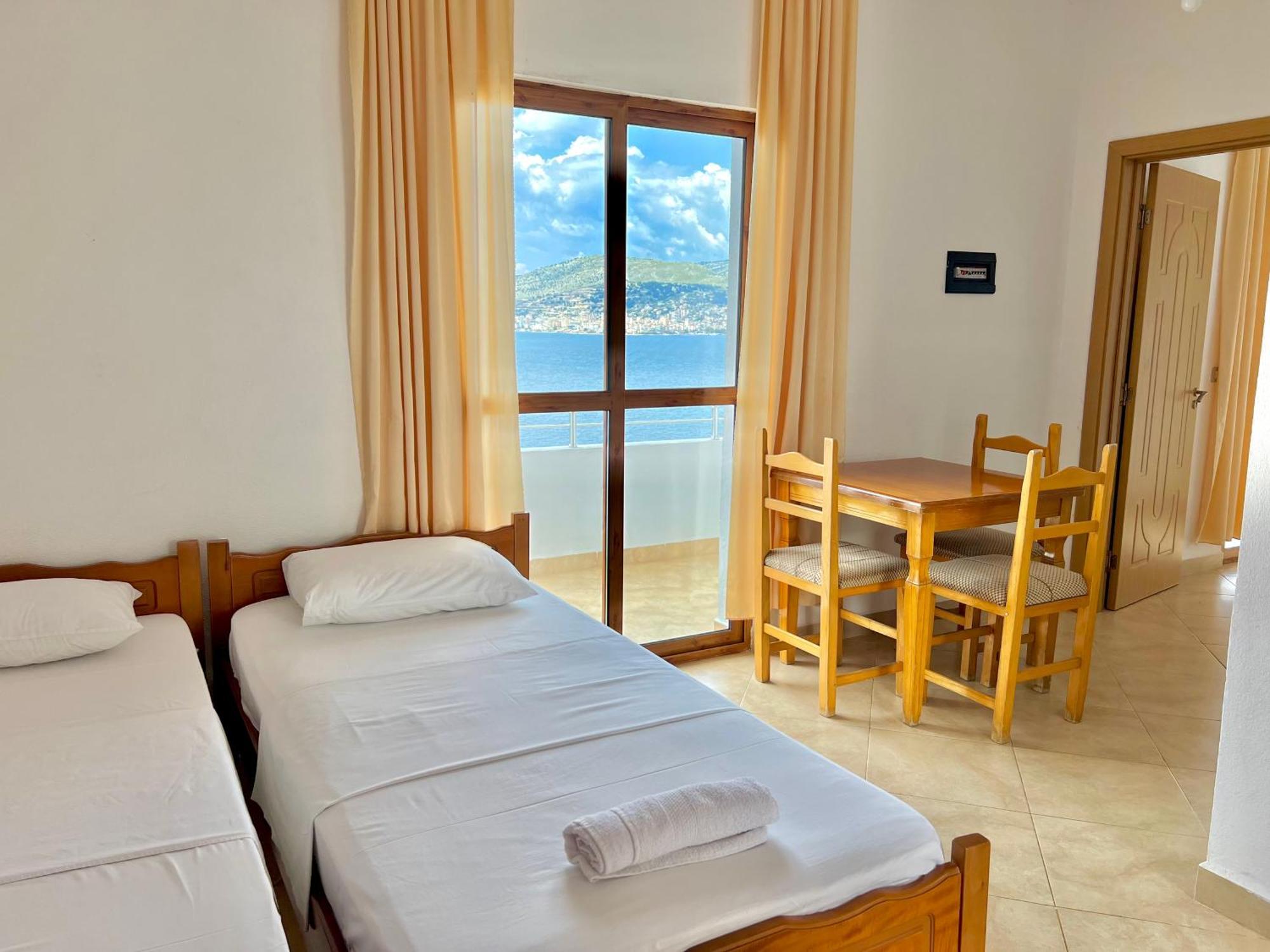 Redi'S Seaview Apartments Σαράντα Εξωτερικό φωτογραφία