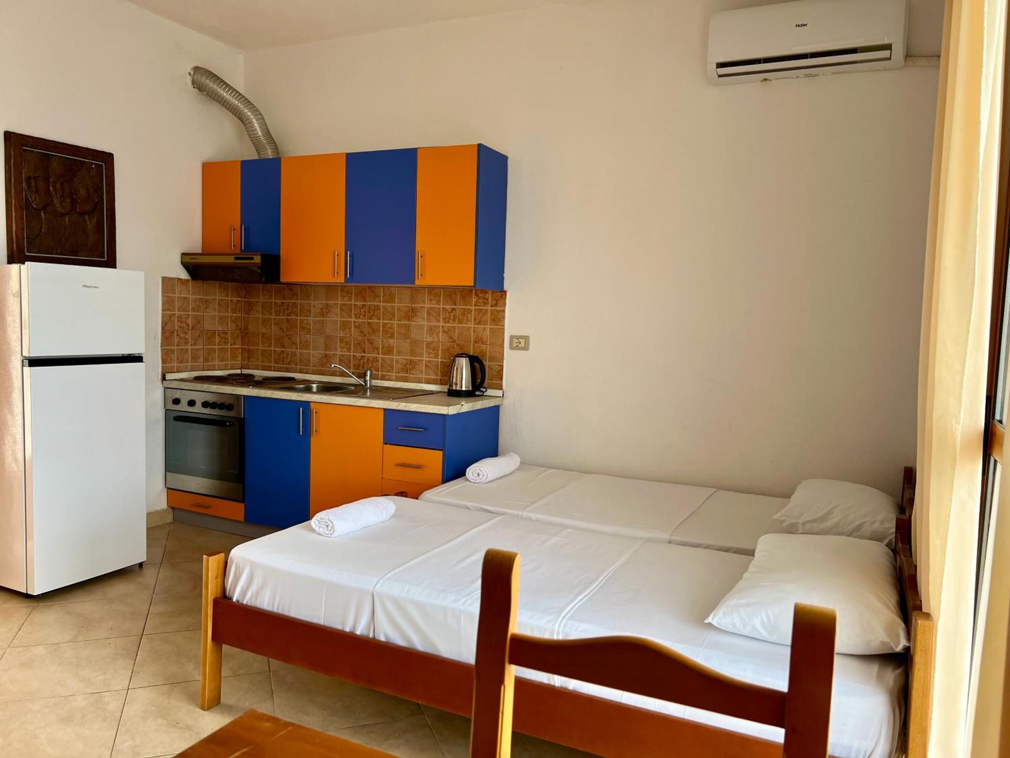 Redi'S Seaview Apartments Σαράντα Εξωτερικό φωτογραφία